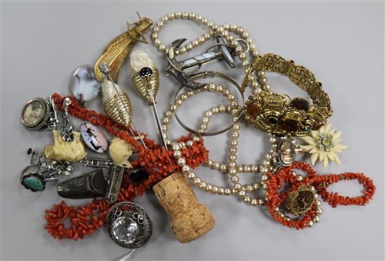 A small quantity of mainly costume jewellery including a silver and agate anchor brooch